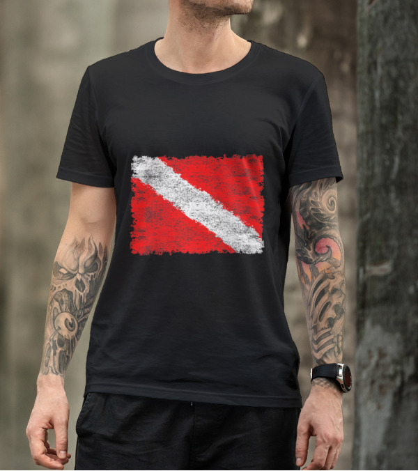Vintage Distressed Red And White Dive Flag Scuba Diving T-Shirt