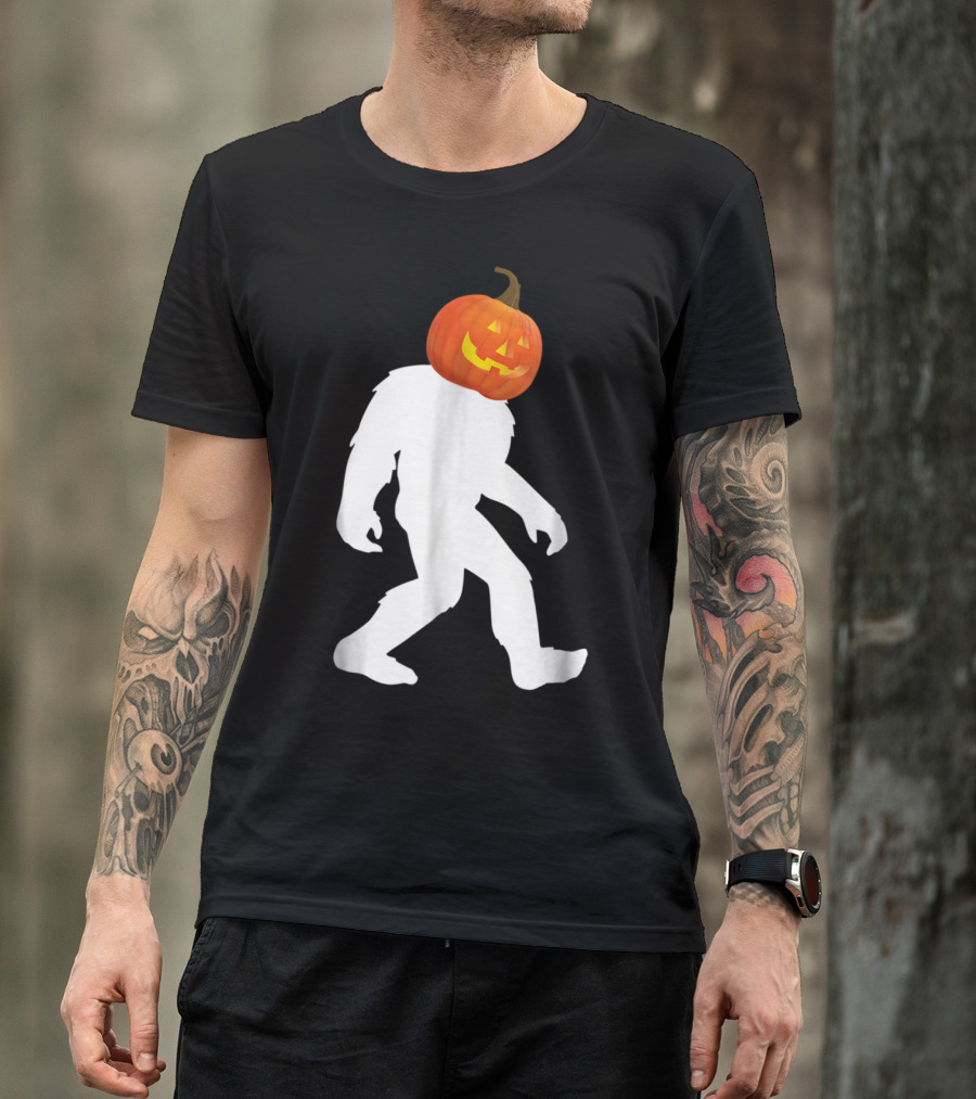 Bigfoot Halloween Costume Sasquatch With Jack-O'-Lantern Head T-Shirt