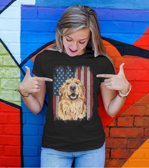 Golden Retriever With American Flag Background Patriotic T-Shirt