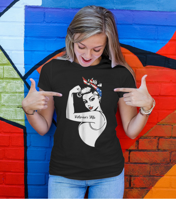 Veteran Wife Rosie The Riveter Style Patriotic Bandana T-Shirt