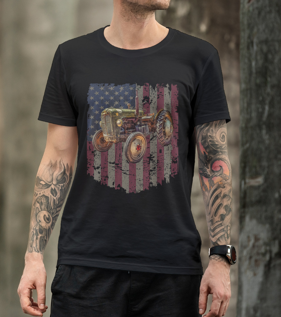 Vintage Tractor On Distressed American Flag Background Patriotic Farmer T-Shirt