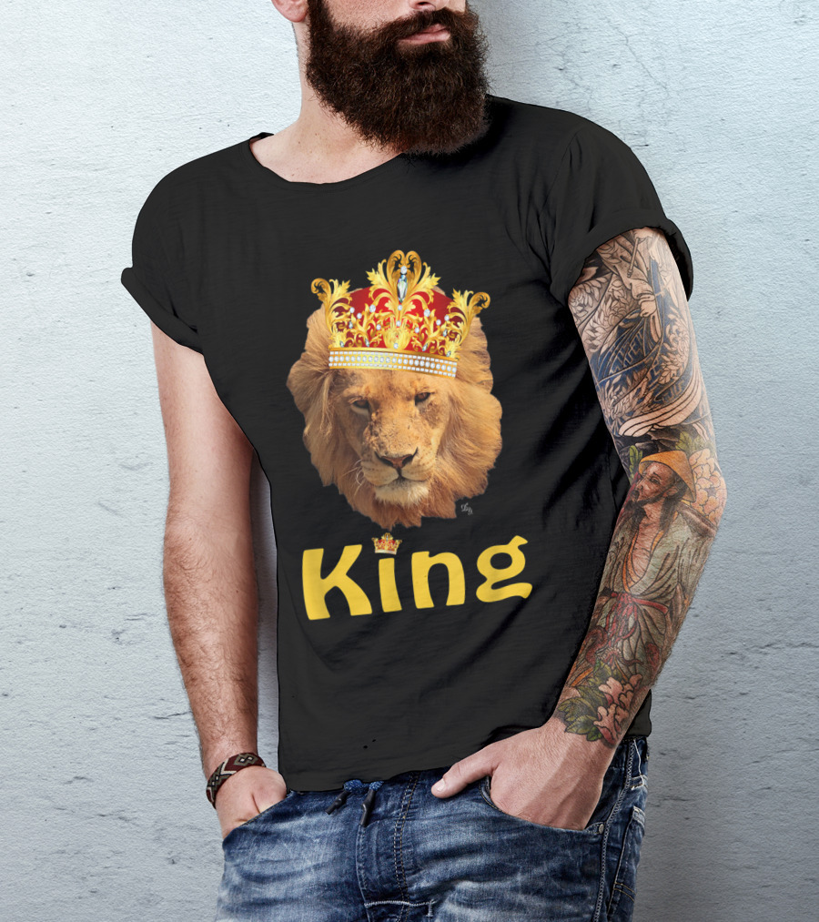 King Lion Head With Crown Jewels Royalty Gold T-Shirt