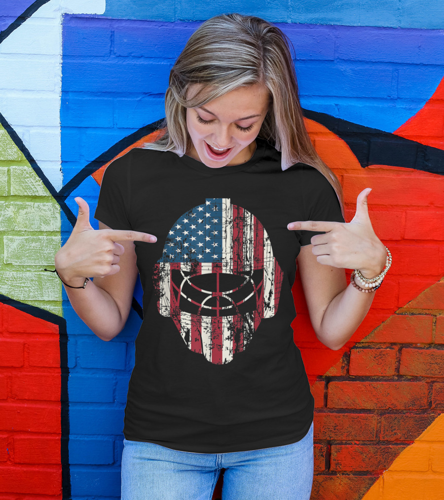 American Flag Hockey Player Helmet Vintage Grunge T-Shirt