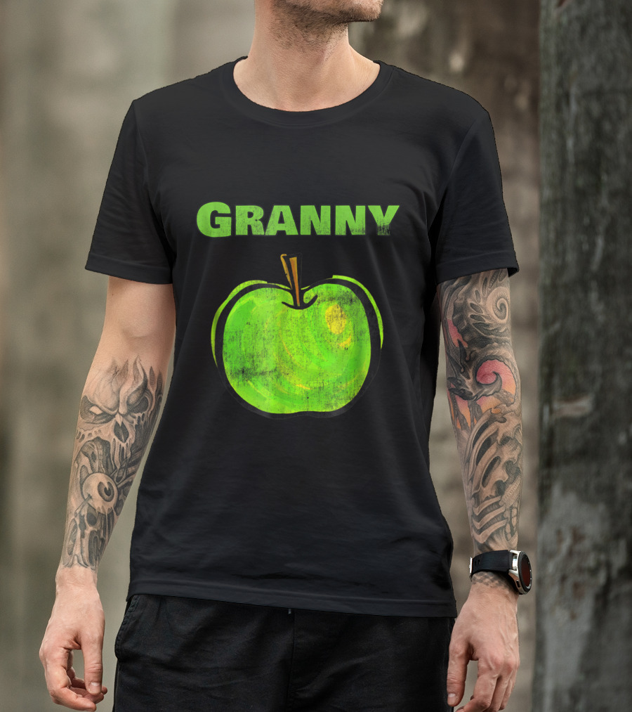 Granny Green Apple Illustration With Text 'Granny' T-Shirt