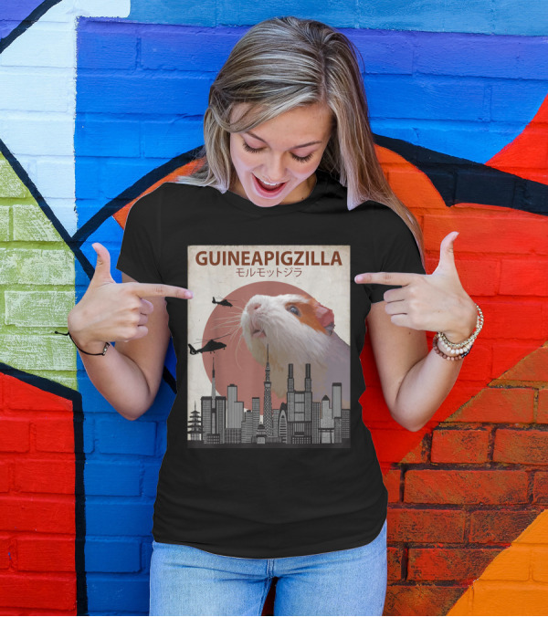 Guineapigzilla モルモットジラ Funny Guinea Pig Cityscape Helicopters T-Shirt