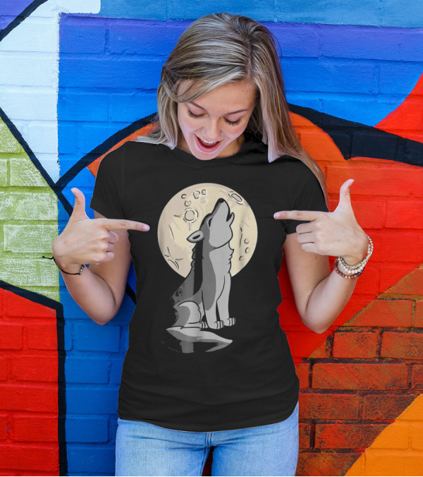 Cute Baby Wolf Howling At The Moon Costume T-Shirt