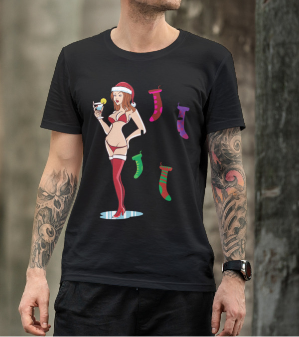 Mrs. Claus Santa Claus Hoe Hoe Hoe Christmas Martini T-Shirt