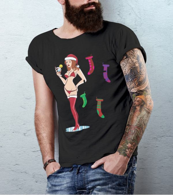 Mrs. Claus Santa Claus Hoe Hoe Hoe Christmas Martini T-Shirt