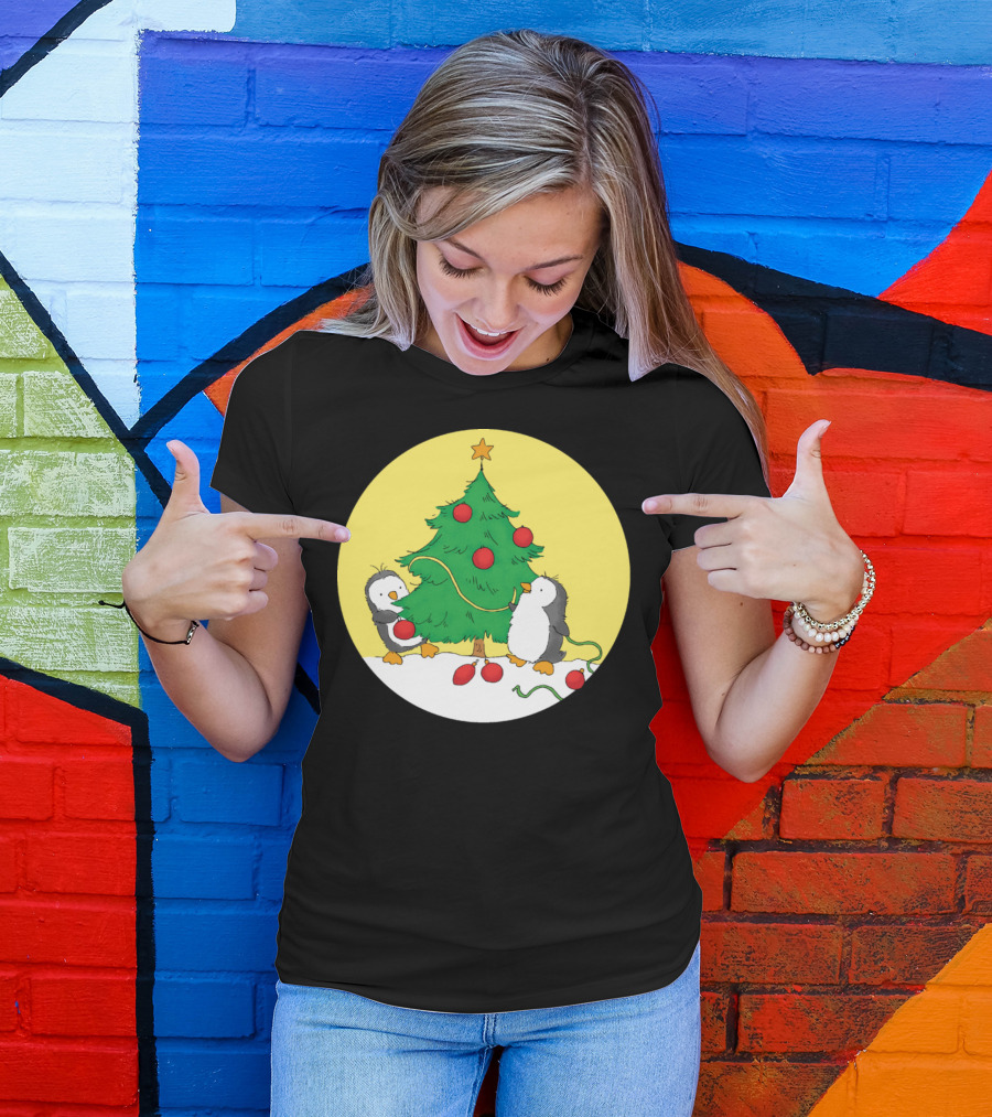 Penguins Decorating Christmas Tree With Red Ornaments And Yellow Star T-Shirt