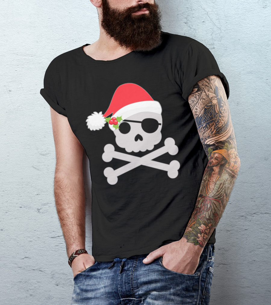 Santa Hat Pirate Skull And Crossbones T-Shirt