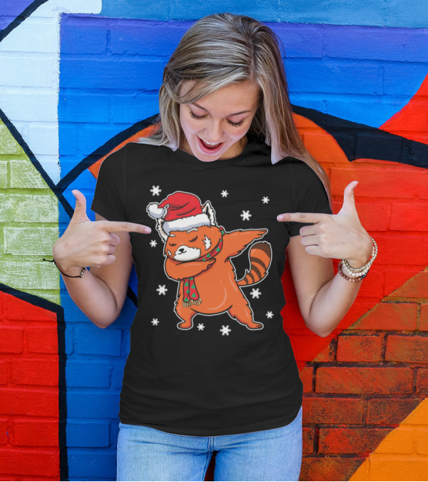 Red Panda Dabbing Santa Hat Scarf Snowflakes Christmas Present T-Shirt
