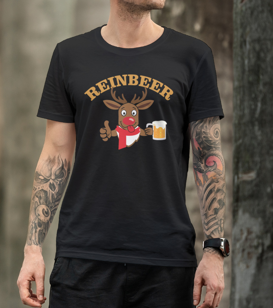 Reinbeer Christmas Reindeer Holding Beer Mug T-Shirt