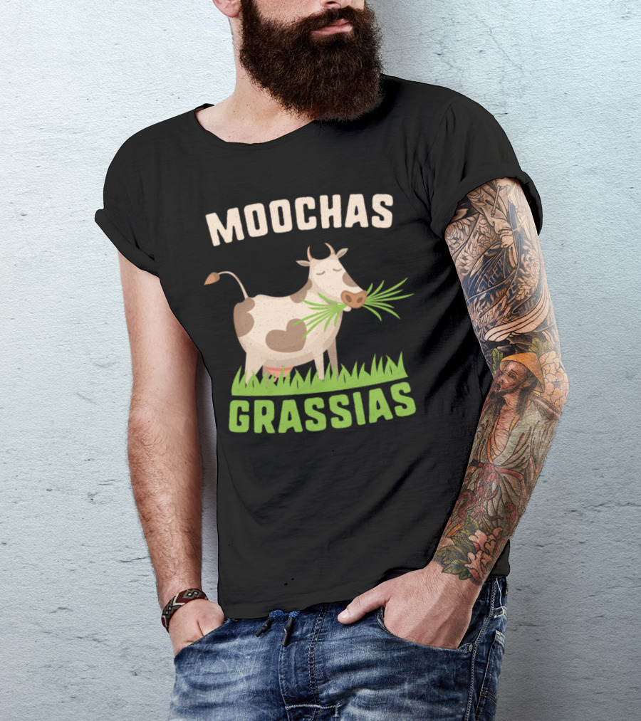 Moochas Grassias Funny Cow Eating Grass Playful Pun T-Shirt