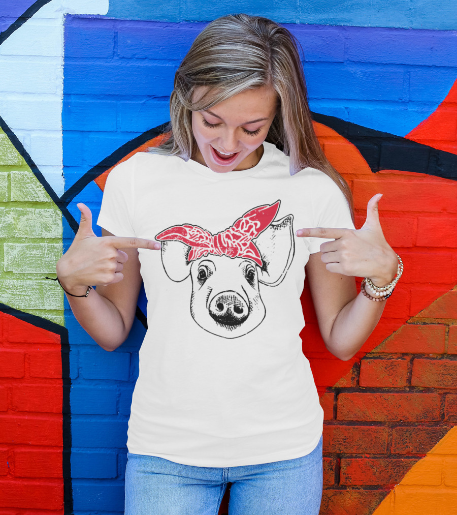 Pig Women Bandana Stockshow Farm Cowgirl T-Shirt