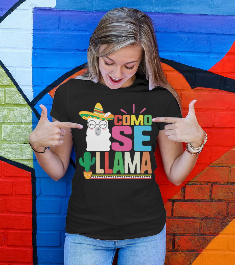 Como Se Llama Funny Spanish Cinco De Mayo Llama With Sombrero And Cactus T-Shirt