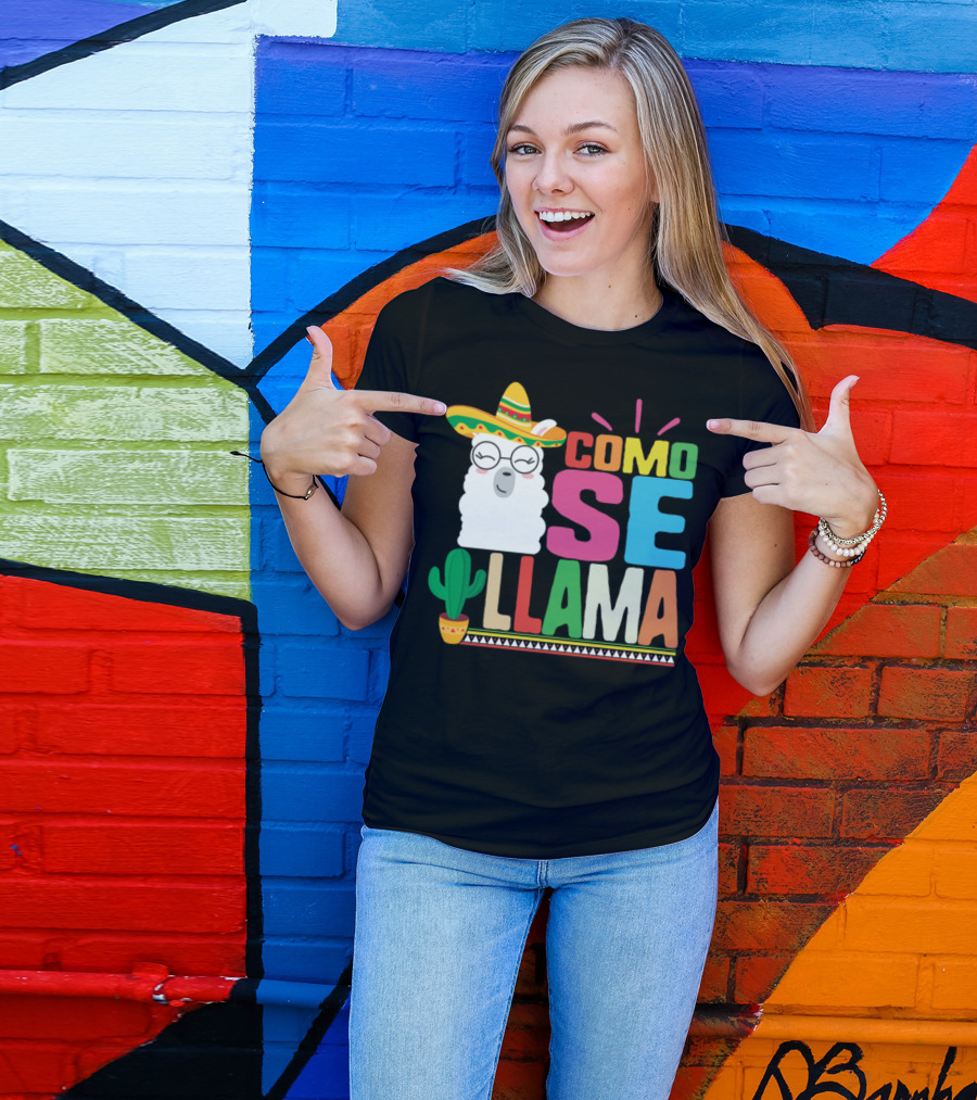 Como Se Llama Funny Spanish Cinco De Mayo Llama With Sombrero And Cactus T-Shirt