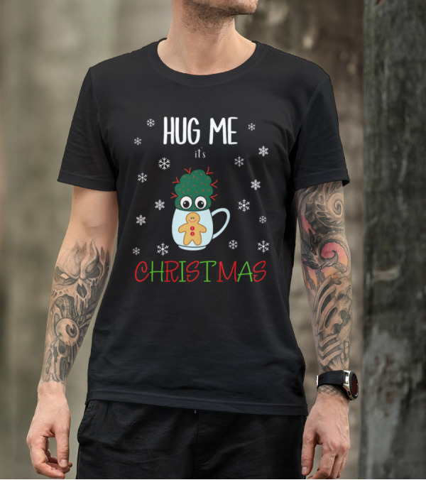 Hug Me It's Christmas Small Cactus Mug With Gingerbread Cookie And Snowflakes T-Shirt