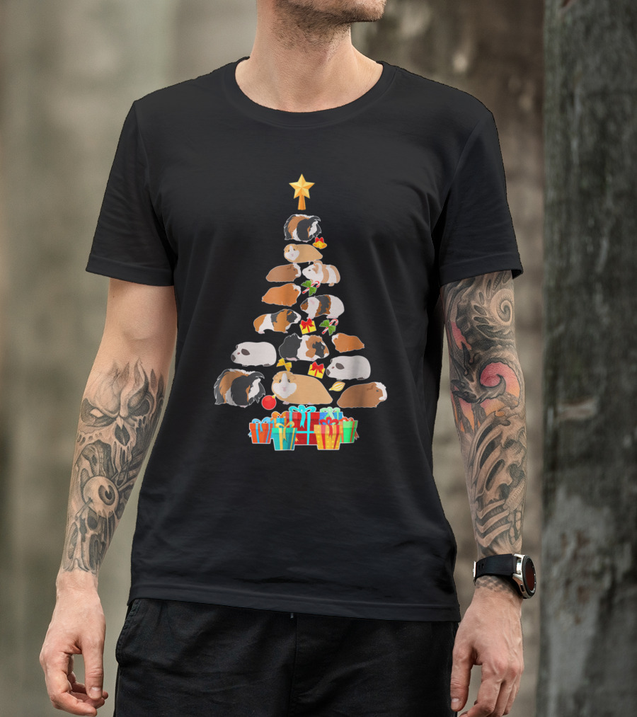 Christmas Guinea Pig Tree With Star And Presents T-Shirt
