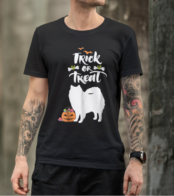 Trick Or Treat Halloween American Eskimo Dog With Pumpkin And Candy T-Shirt