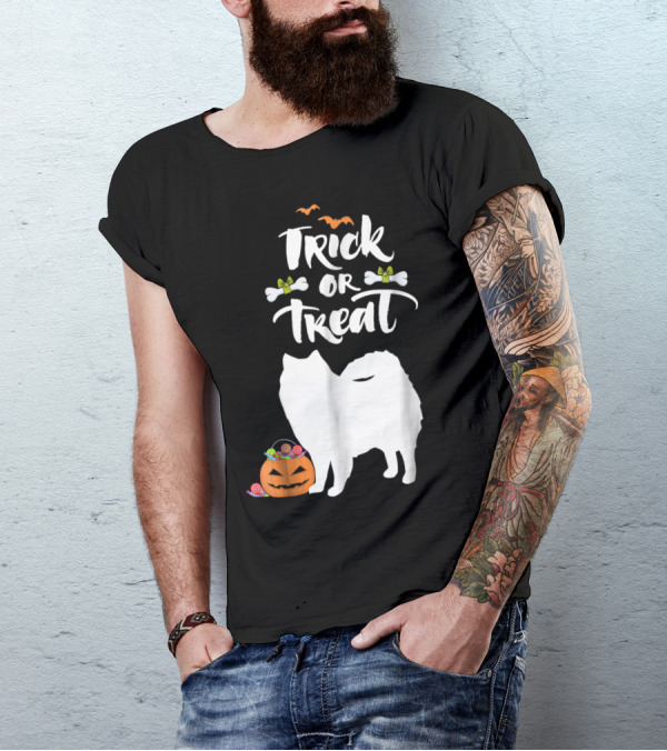 Trick Or Treat Halloween American Eskimo Dog With Pumpkin And Candy T-Shirt