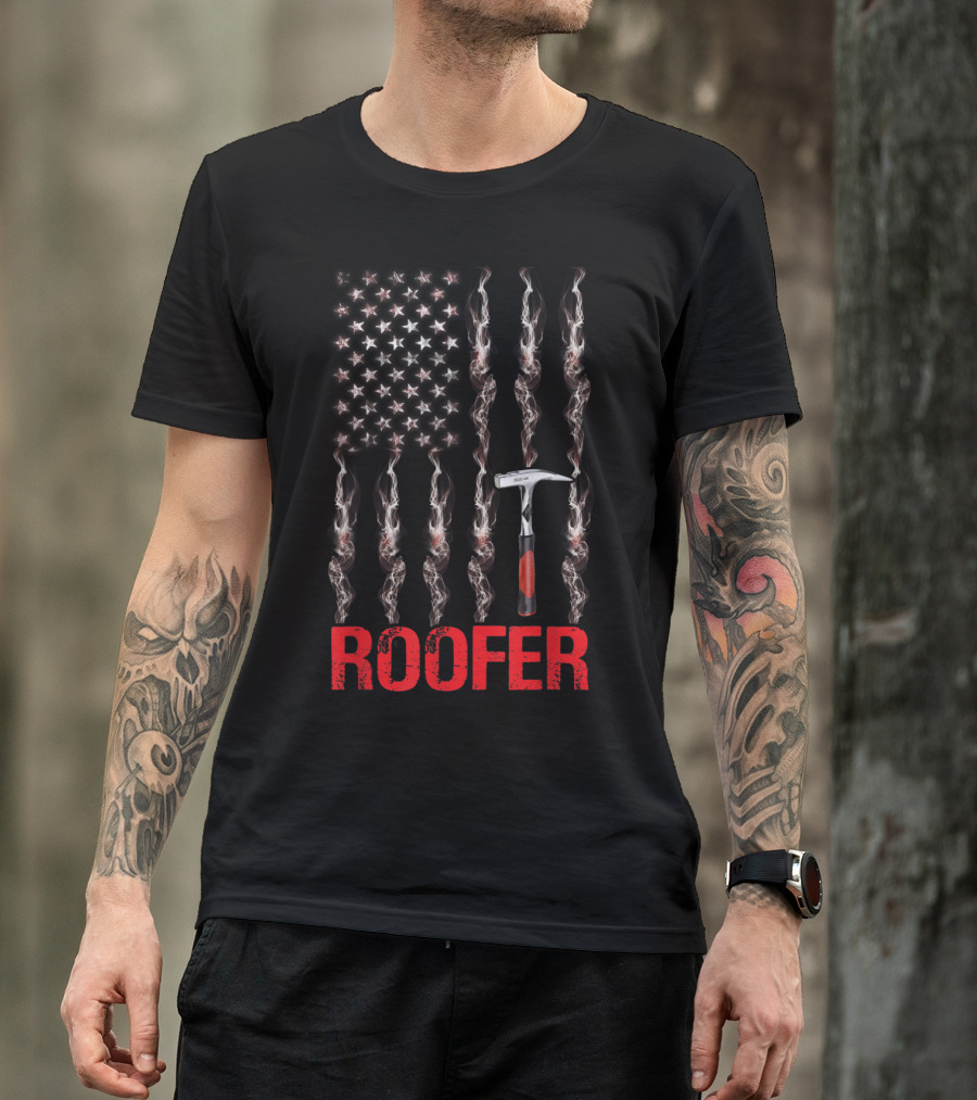 Roofer American Flag Design With Hammer And Patriotic T-Shirt