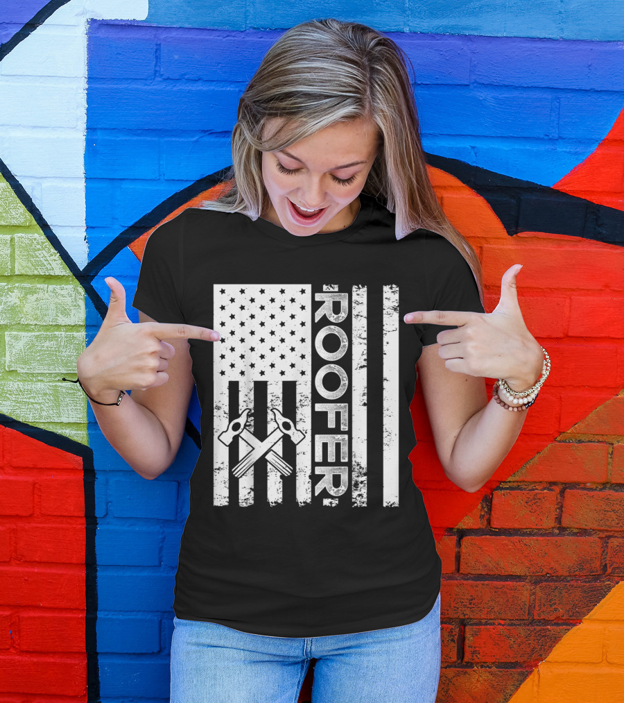 Roofer American Flag With Crossed Hammers T-Shirt
