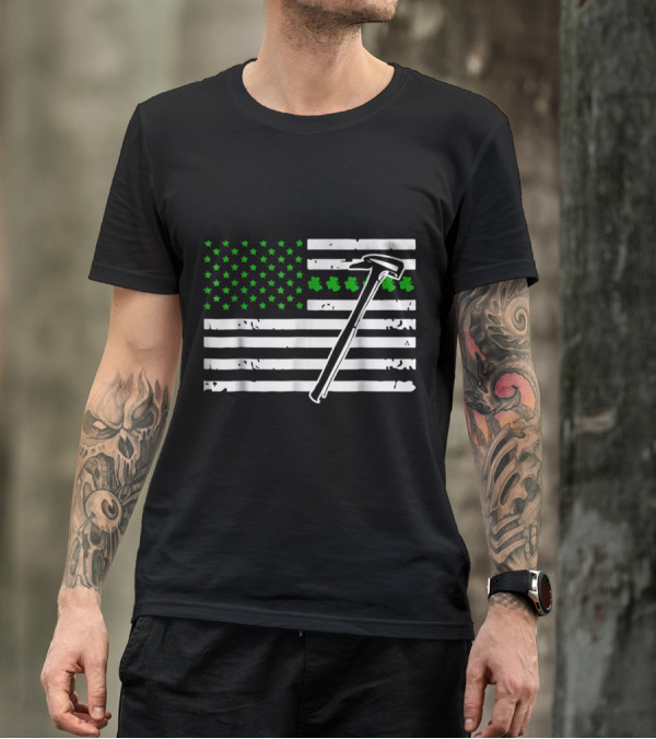 Roofer American Flag Shamrock St Patrick's Day Hammer Job T-Shirt