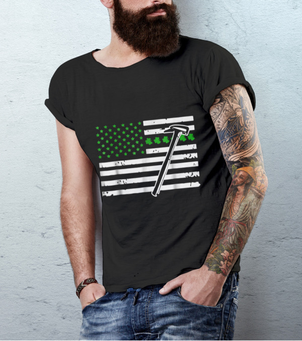 Roofer American Flag Shamrock St Patrick's Day Hammer Job T-Shirt