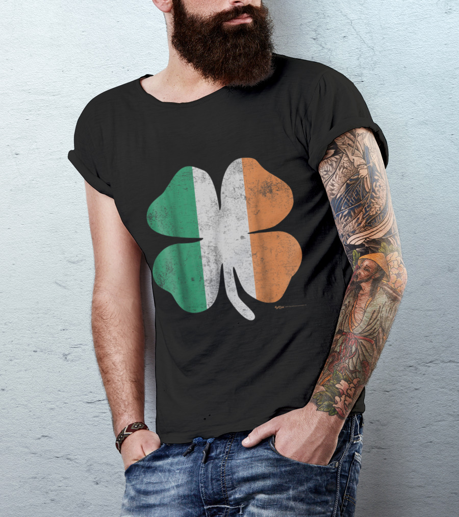Vintage Irish Flag Shamrock St. Patrick's Day Emblem T-Shirt