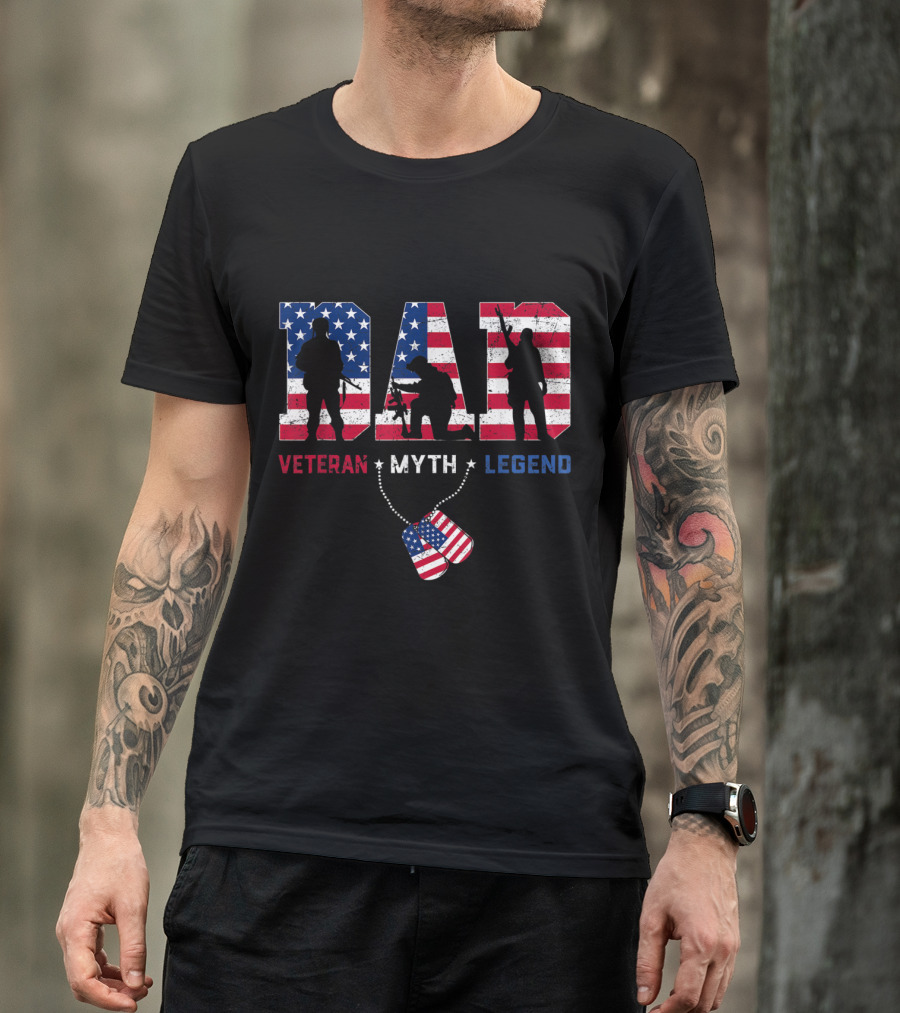 Mens Dad Veteran Myth Legend Amer Patriotic Soldier Silhouettes USA Flag Dog Tags T-Shirt