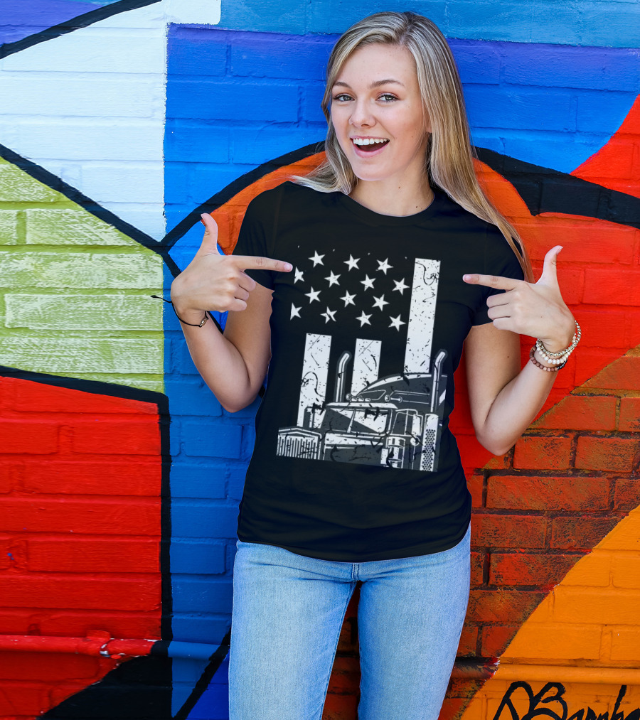 Vintage American Flag Truck Driver Patriotic Truck T-Shirt