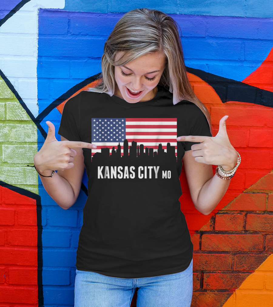 Kansas City MO American Flag Cityscape Skyline America T-Shirt