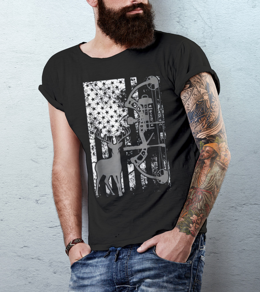 Bow Hunting Deer Love With American Flag T-Shirt