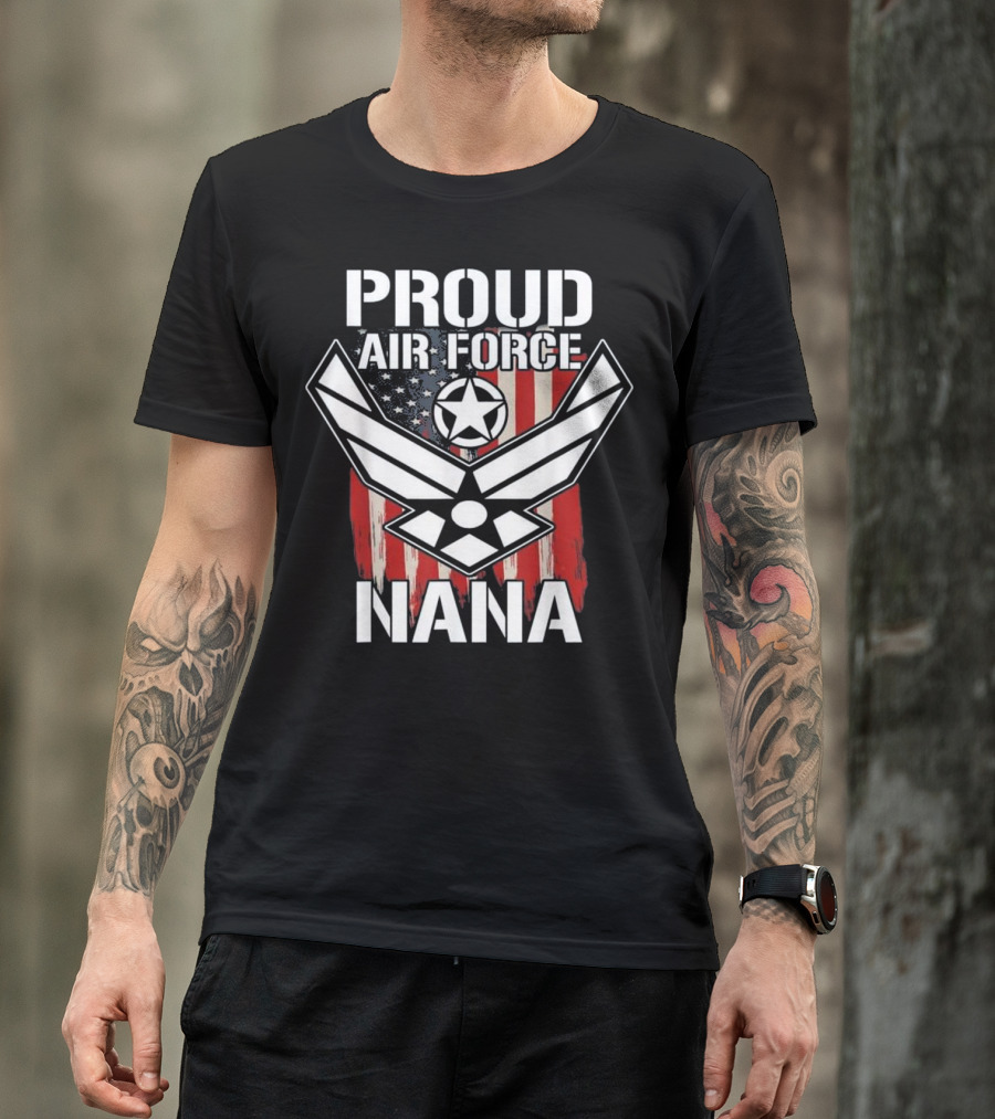 Proud Air Force Nana USA Flag Heart Emblem T-Shirt