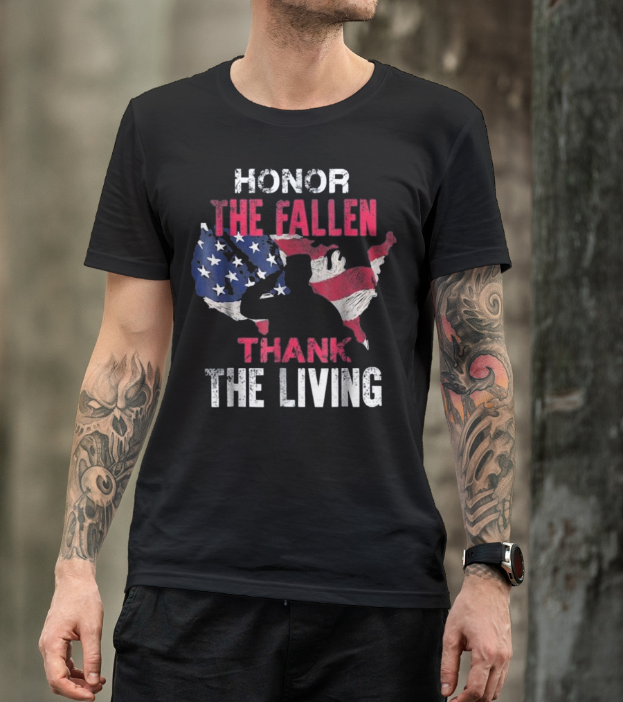 HONOR THE FALLEN THANK THE LIVING Patriotic Salute With American Flag Map T-Shirt