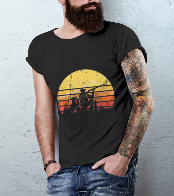 Vintage Duck Hunting Hunter Retro Silhouette Sunset T-Shirt