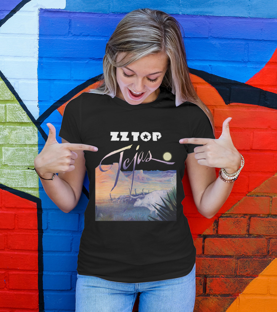 Zz Top Tejas Desert Scene With White Longhorn Under Moon T-Shirt