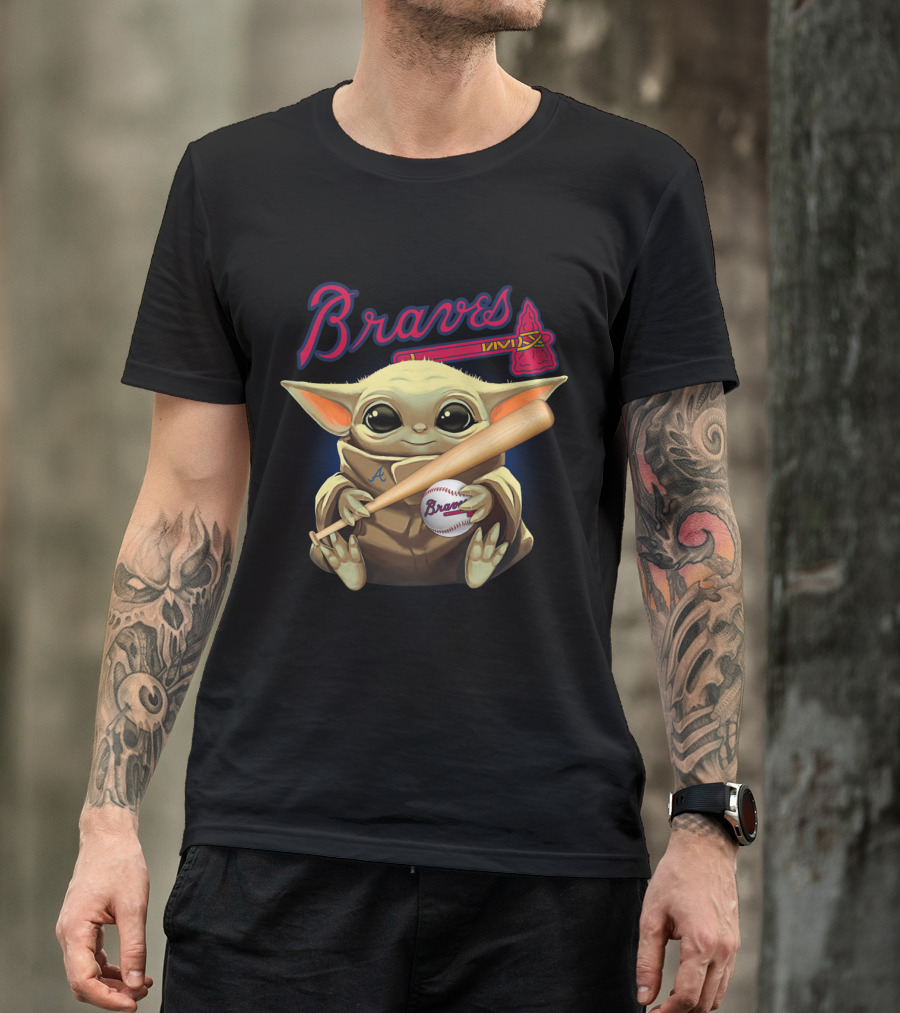 Braves Baseball Baby Yoda Holding Bat And Ball T-Shirt
