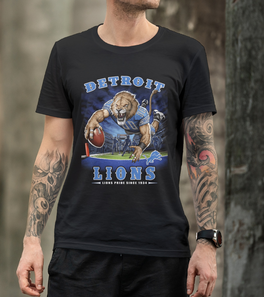 Detroit Lions Pride Since 1934 End Zone Nfl Touchdown Roaring Football Player T-Shirt