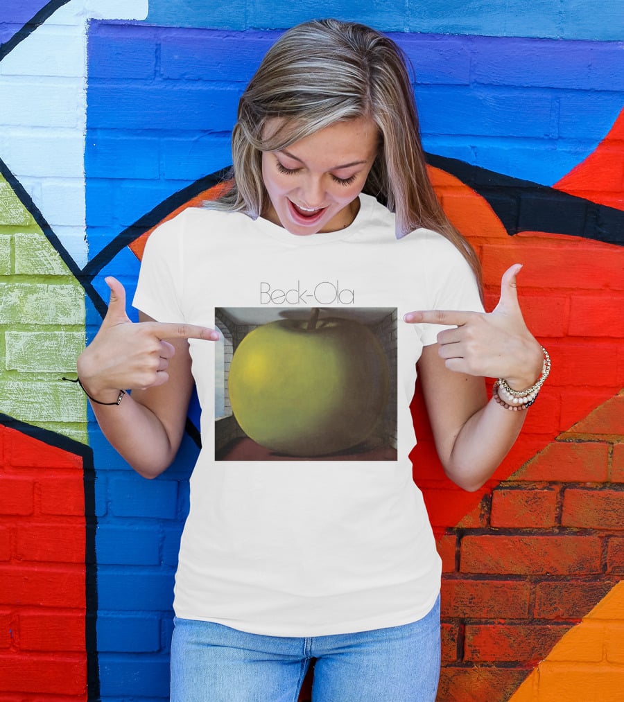 TJB 01 Beck Ola Album Cover Large Green Apple T-Shirt