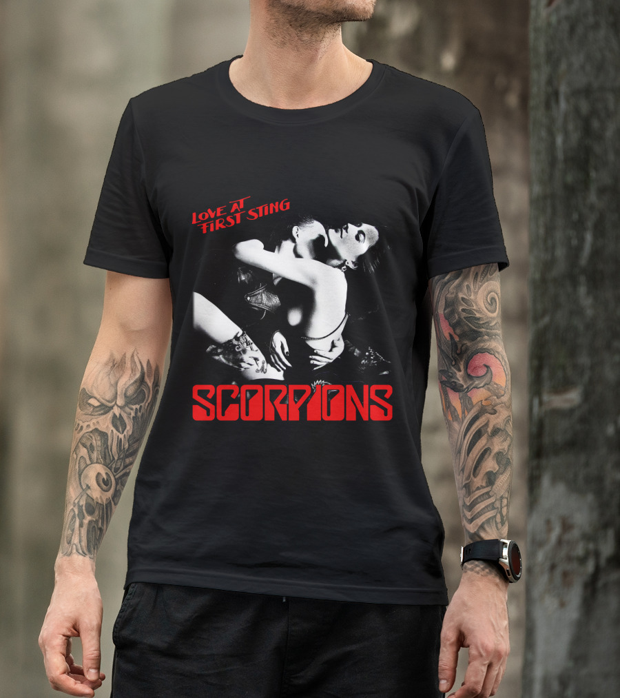 Scorpions Love At First Sting Romantic Embrace T-Shirt