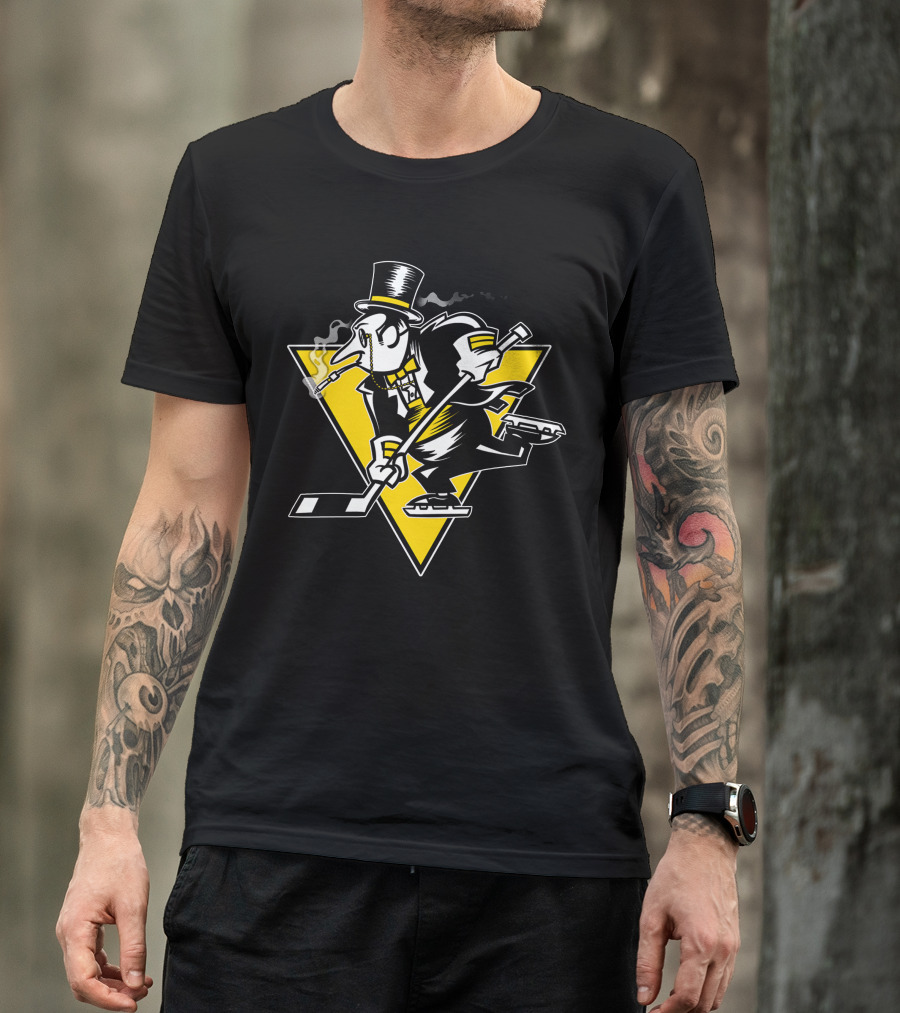 Pittsburgh Penguins Retro Style Smoking Penguin Hockey Skater T-Shirt