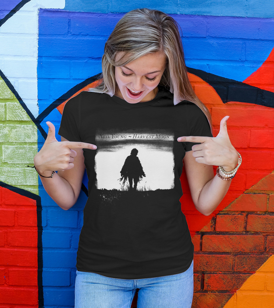 Neil Young Harvest Moon Silhouette Dark Horizon Scene T-Shirt