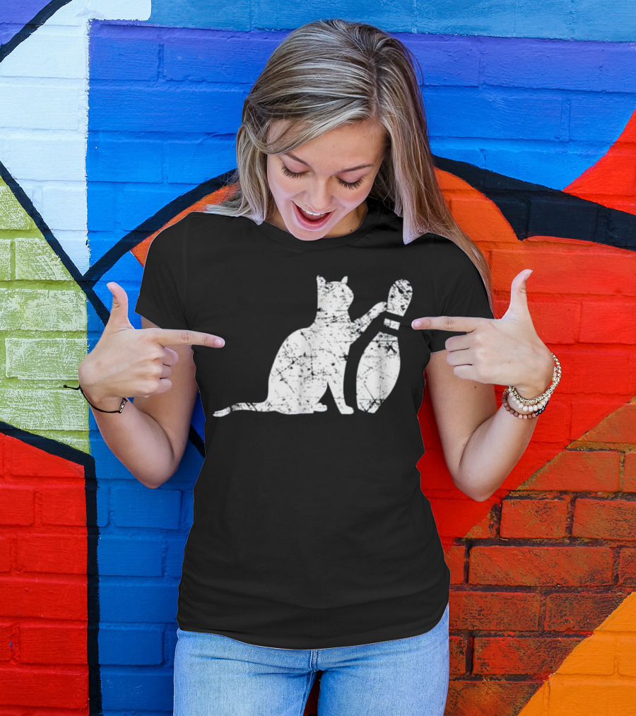 Ornery Alley Cat Tipping Bowling Pin Vintage T-Shirt