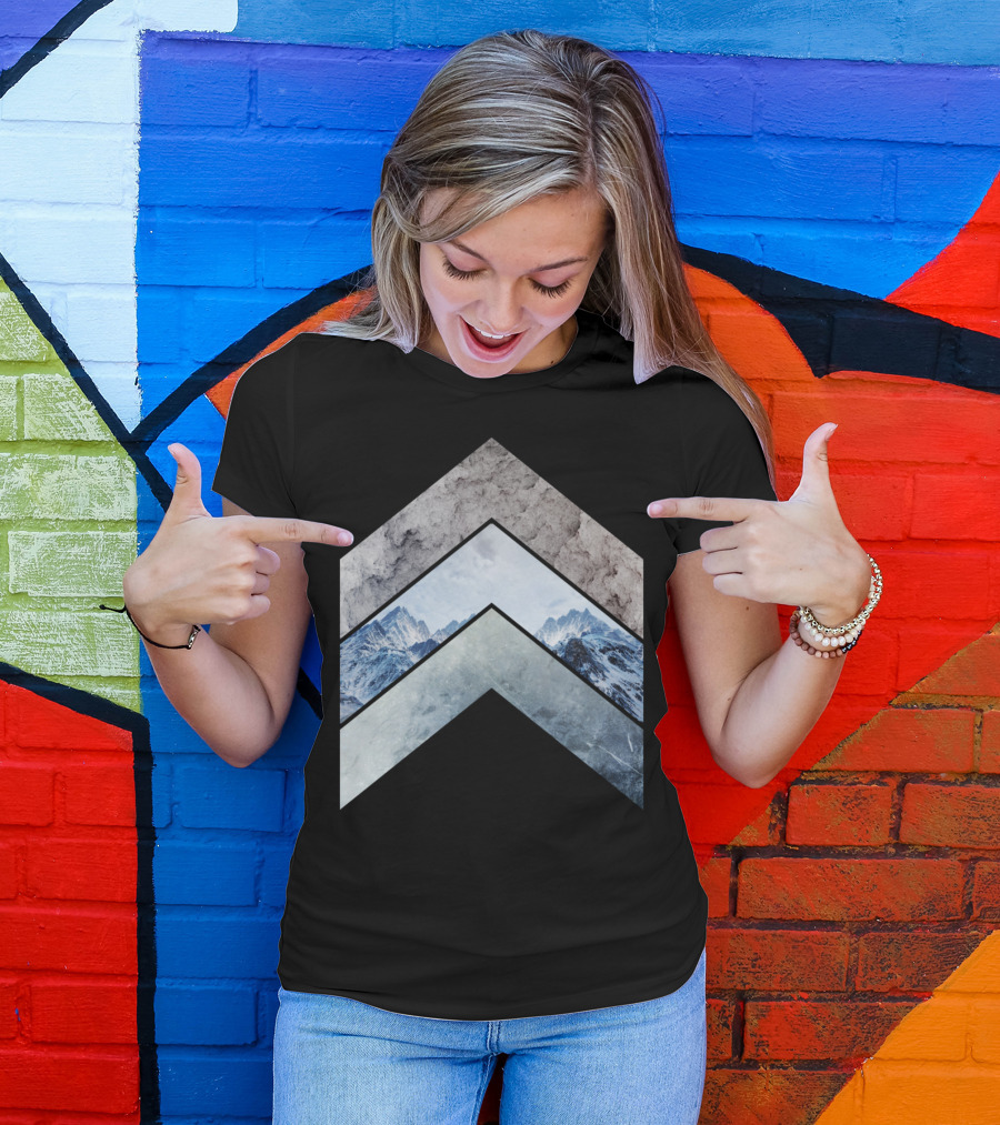 Getaway T Mountain Adventure Chevron Layers T-Shirt