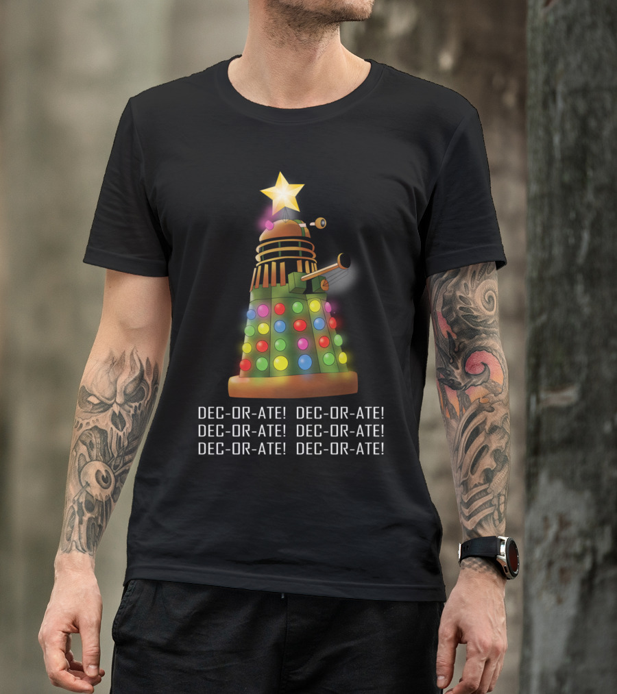 DEC-OR-ATE Christmas Dalek With Star And Holiday Lights T-Shirt