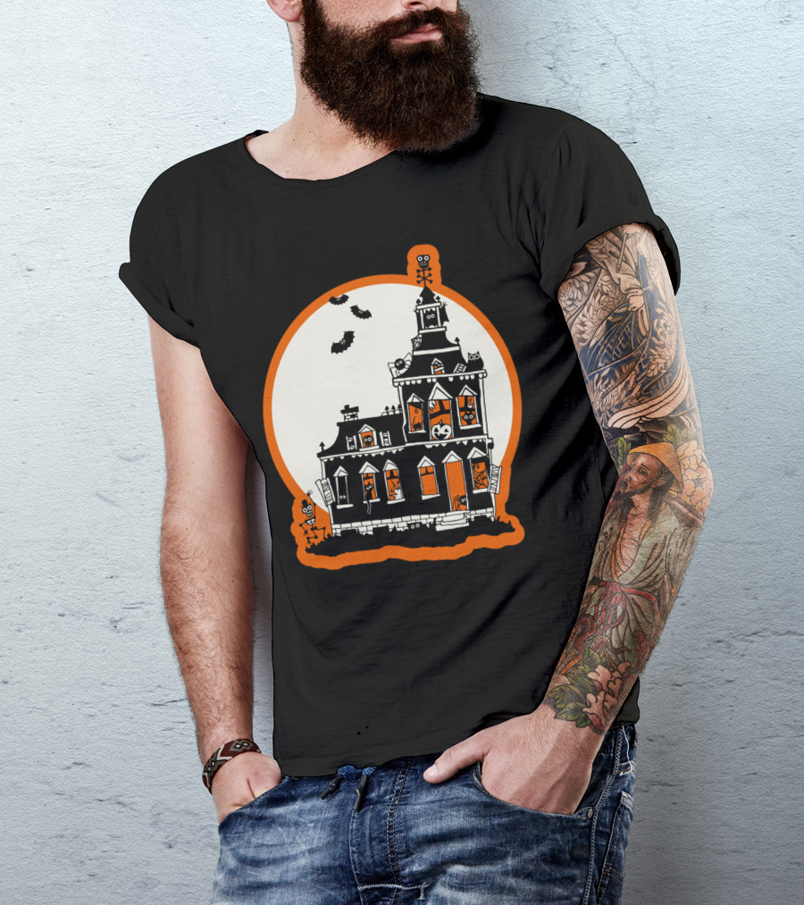 Vintage Style Happy Haunted House With Bats And Pumpkins T-Shirt