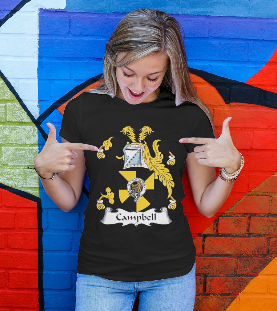 Campbell Family Coat Of Arms Black And Gold Crest T-Shirt