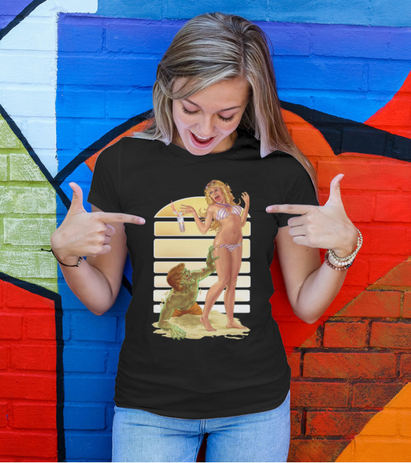 Beach Zombie Bikini Scream Retro Summer Horror T-Shirt
