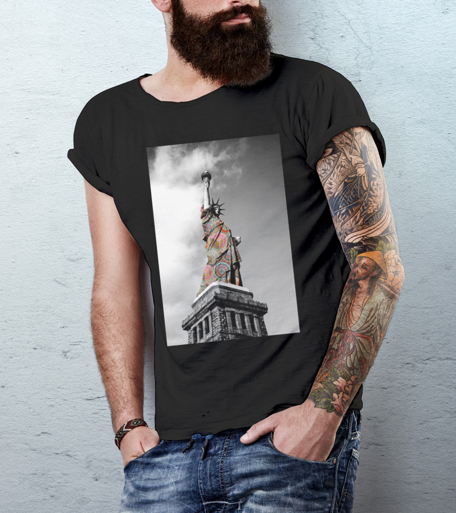 Funky Landmark Ny Statue Colorful Psychedelic T-Shirt